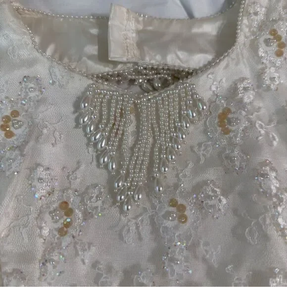 Vintage Ivory Tulle & Lace Flower Girl Dress with Rosette Back & Pearl Detail - Picture 4 of 16